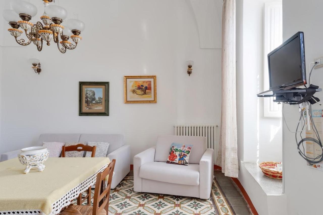 La Torre Antica Dimora Apartment Giuggianello Exterior photo